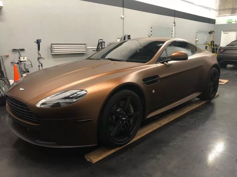 Gloss Perfect Black